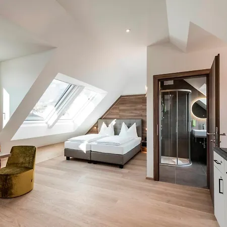 Hotel Zach 3*