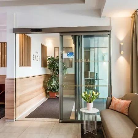 Hotel Boutique Zach 3*