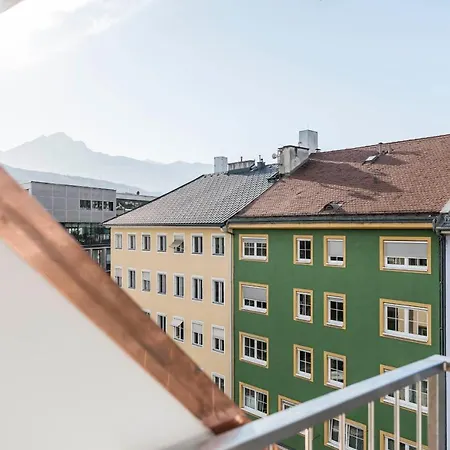 Zach Innsbruck